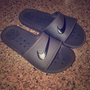 Unisex Nike slides/shower shoes